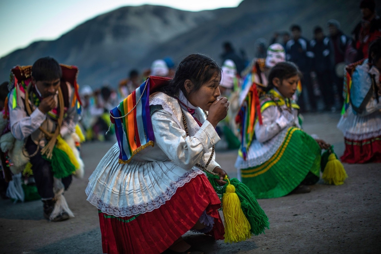 Una comunità locale che vive nelle Ande