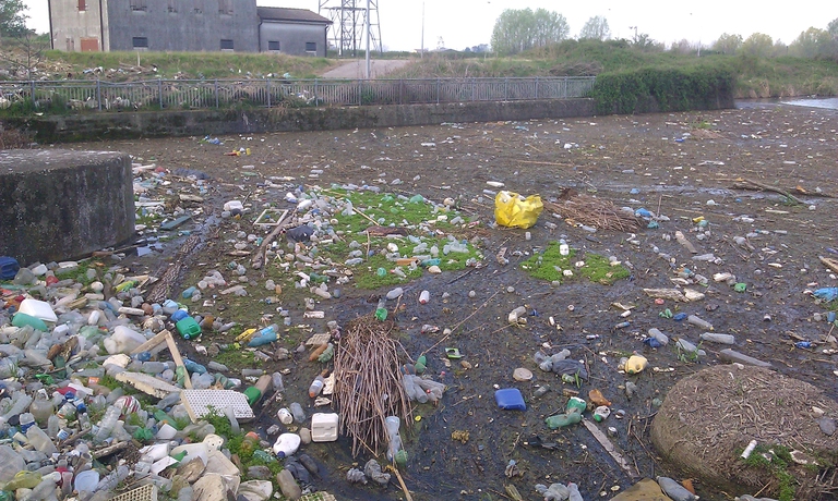 plastica greenpeace fiume veneto