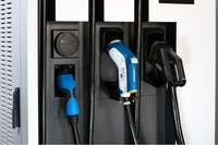 Debuttano in Svizzera le super colonnine di ricarica rapida a energia rinnovabile