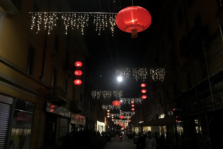 via paolo sarpi milano lanterne rosse capodanno cinese sera