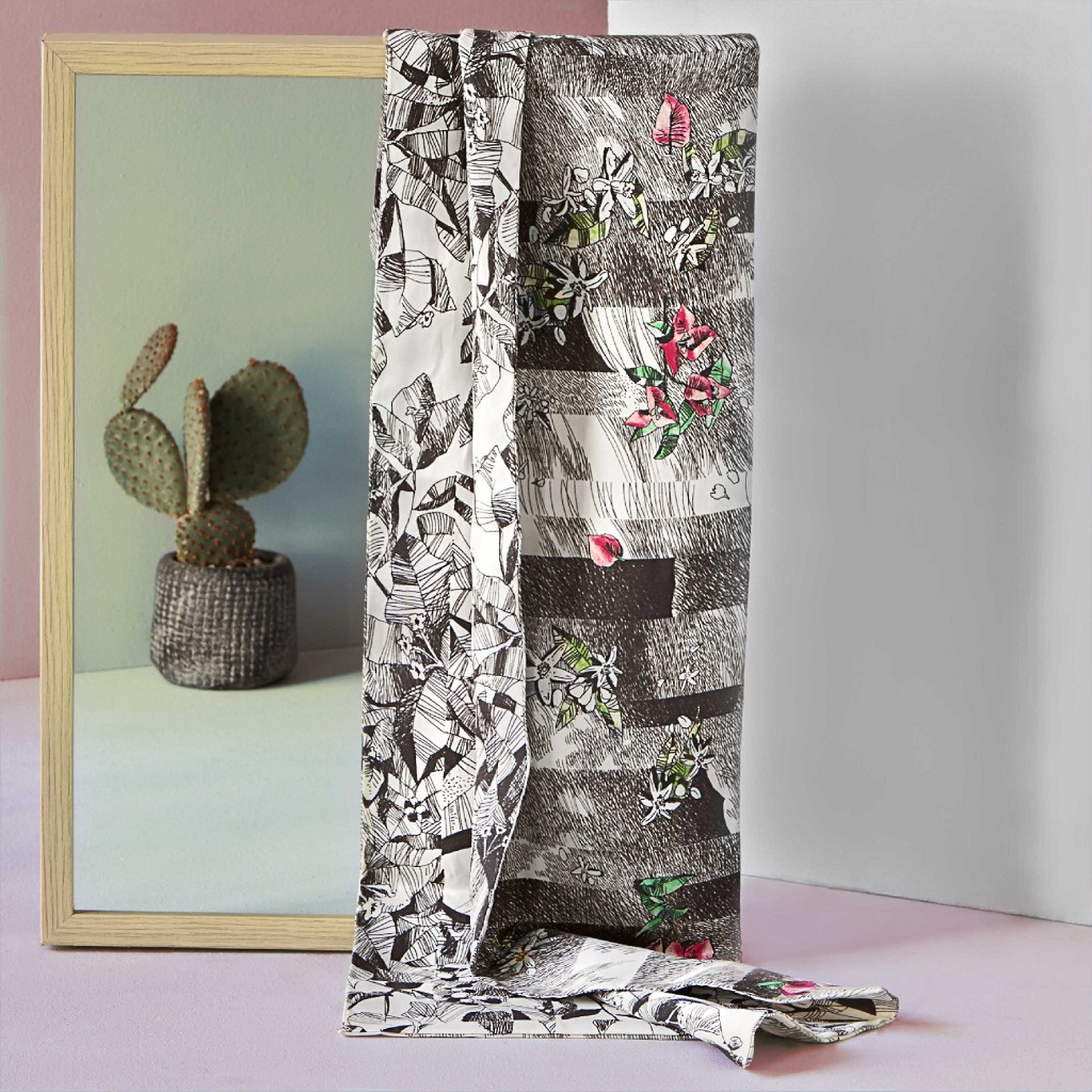 La collezione Ferragamo Orange fiber