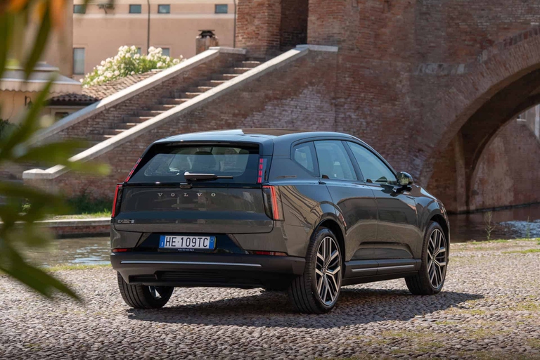 Volvo, EX60, auto elettrica, test drive