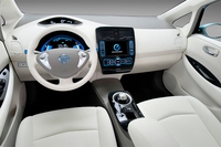 Nissan Leaf eletta “Auto dell’anno”, la prima 100% elettrica