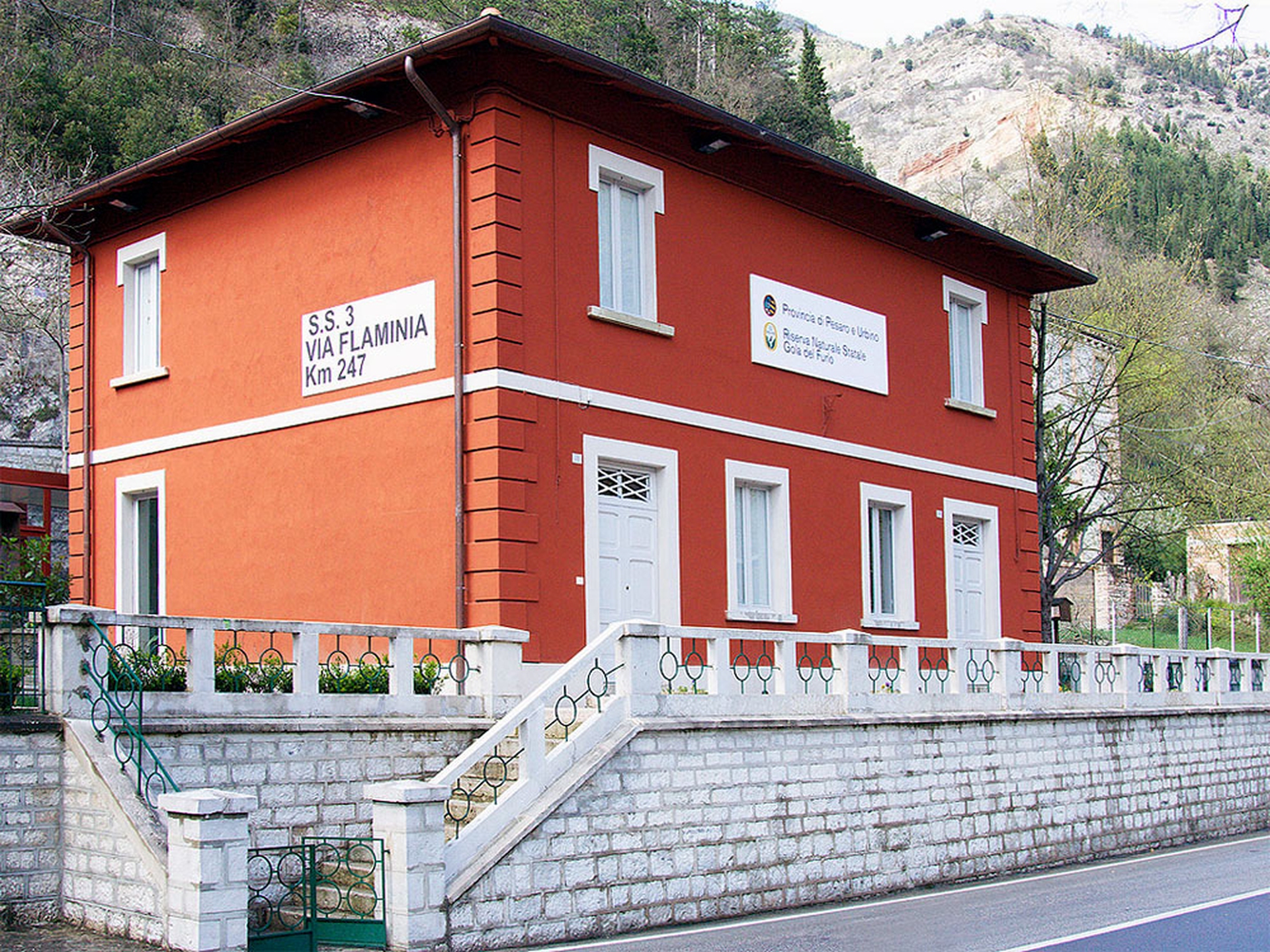 casa-cantoniera-pesaro-urbino