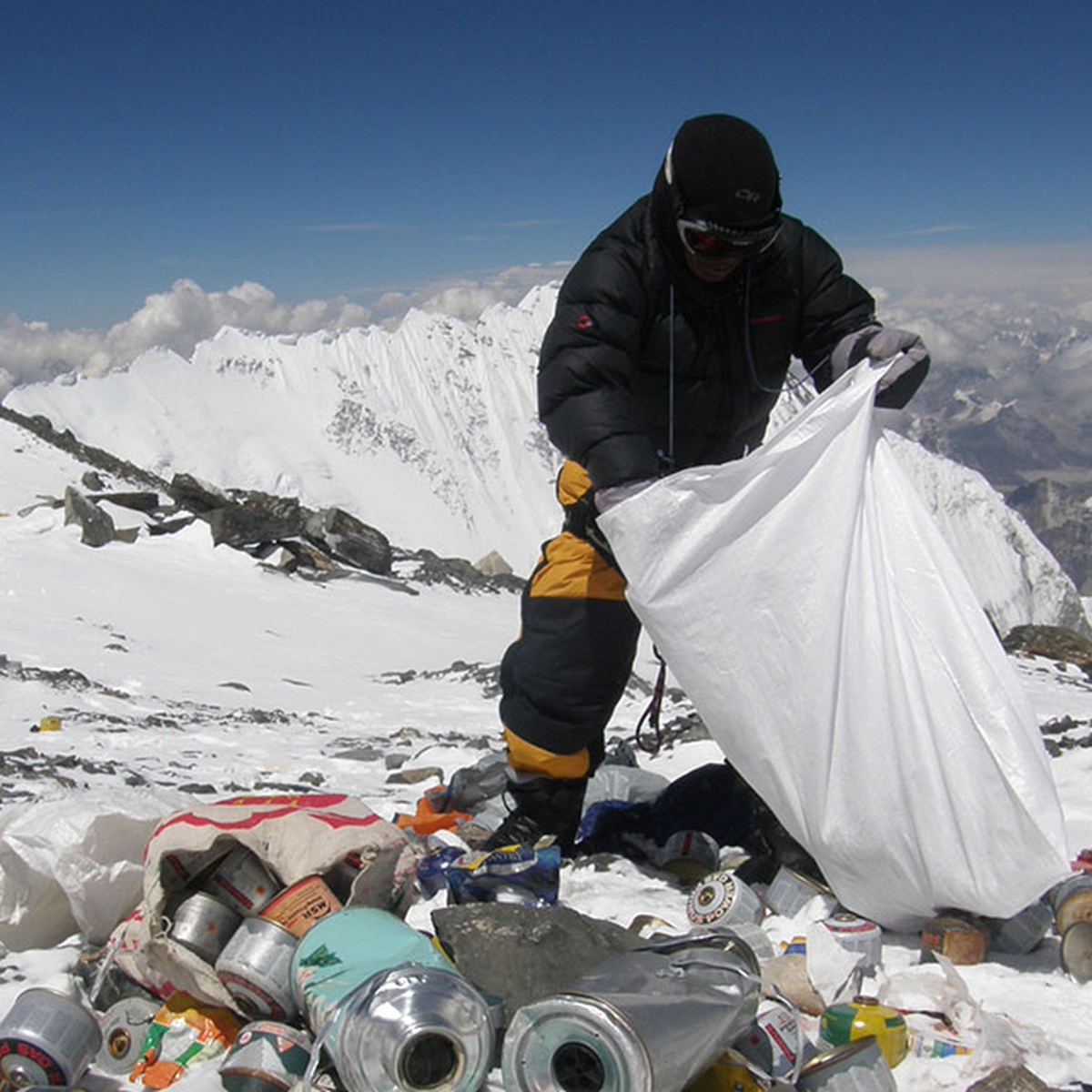 Mount Everest Is The World S Highest Garbage Dump Why Sustainable Tourism In Nepal Is Badly Needed Lifegate - nature spot of nepal the himalayas let it be roblox
