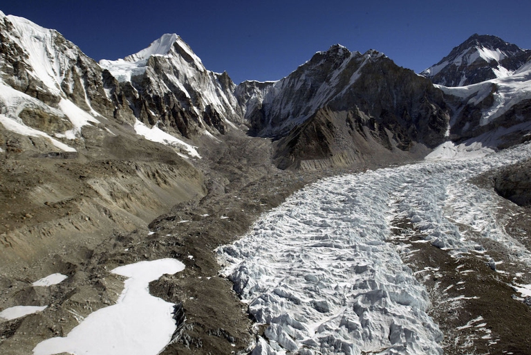 At least two large glaciers have disappeared over the last fifty years in the Himalayan range © Paula Bronstein/Getty Images