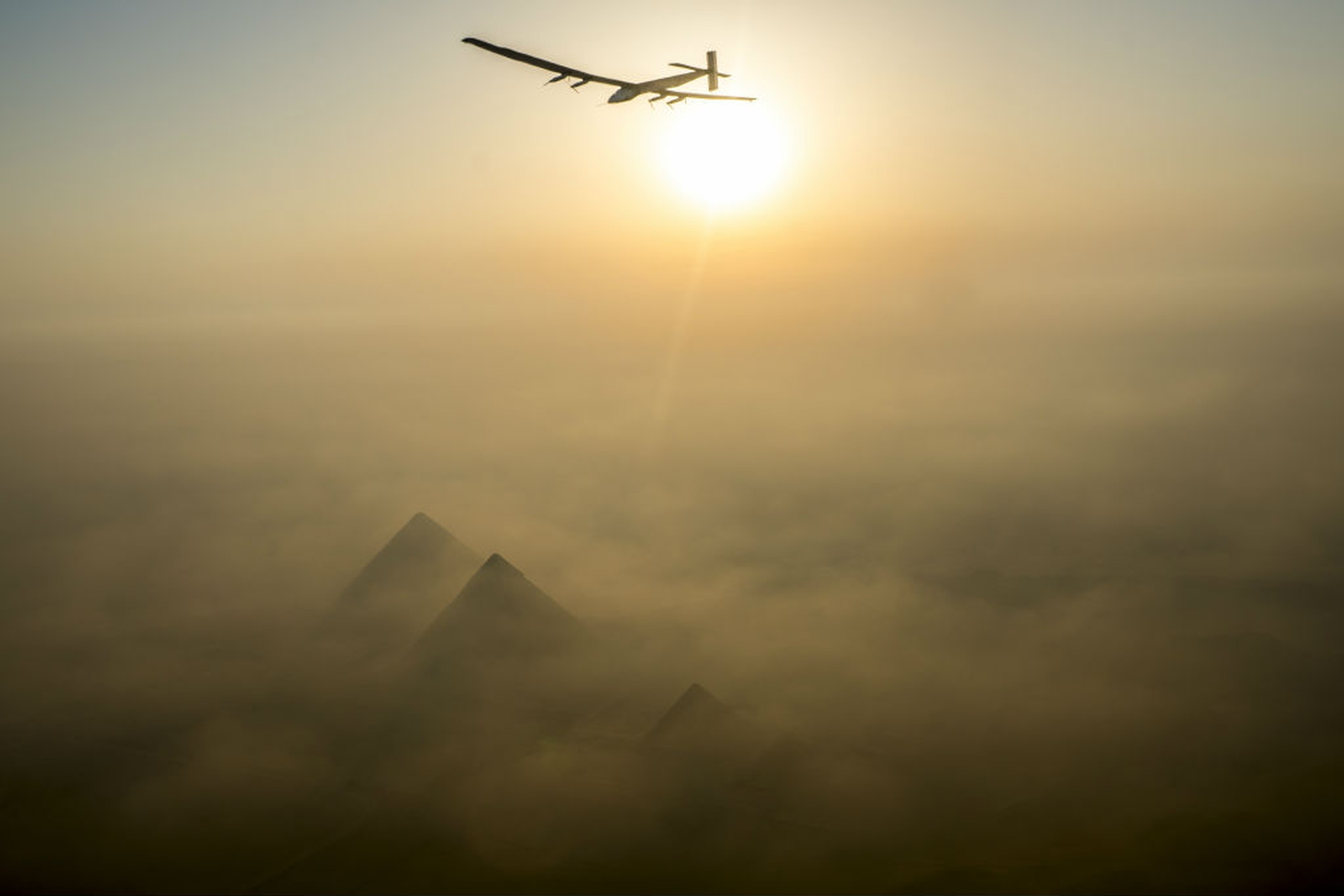 Solar Impulse 2 ha completato il giro del mondo con la sola energia solare