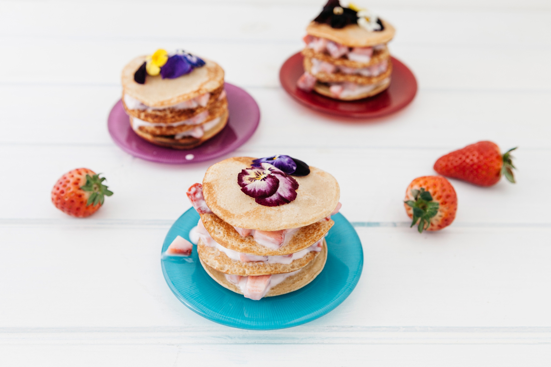 mille foglie con ripieno di fragole e yogurt