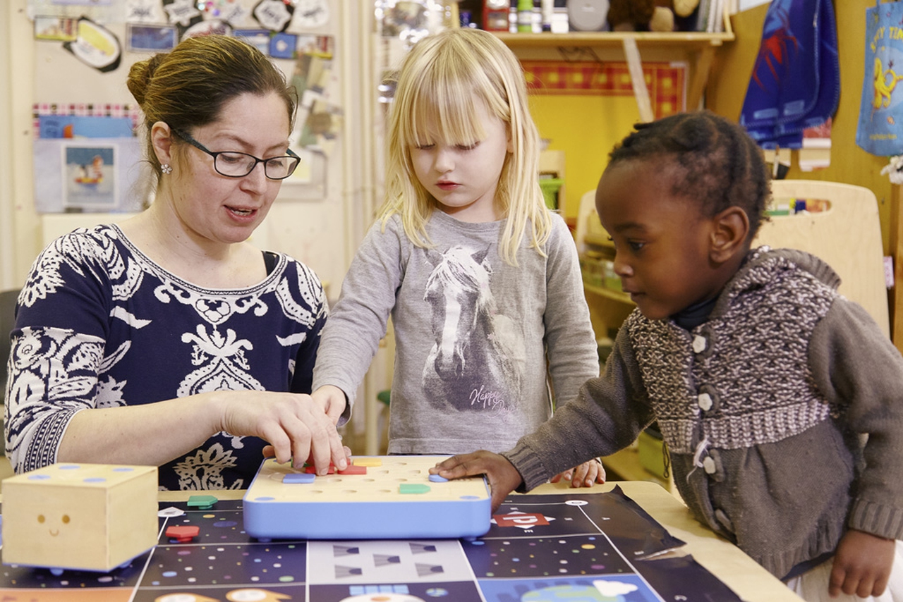 Cubetto Un Gioco Che Insegna La Programmazione Ai Bambini