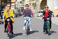 La transizione ecologica del Ciao Piaggio, da mezzo vintage a bici elettrica