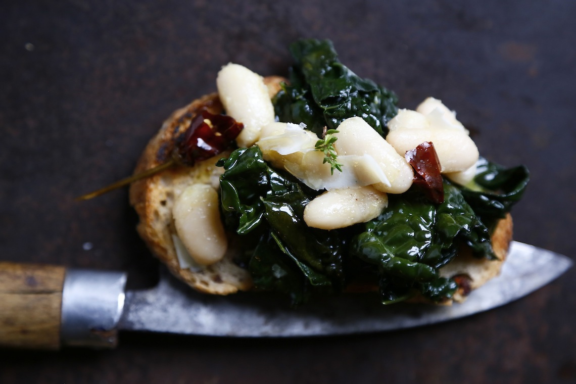 Bruschetta piccante cavolo nero e cannellini LifeGate