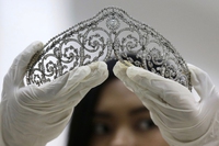 I gioielli di Imelda Marcos, un’arma contro la corruzione