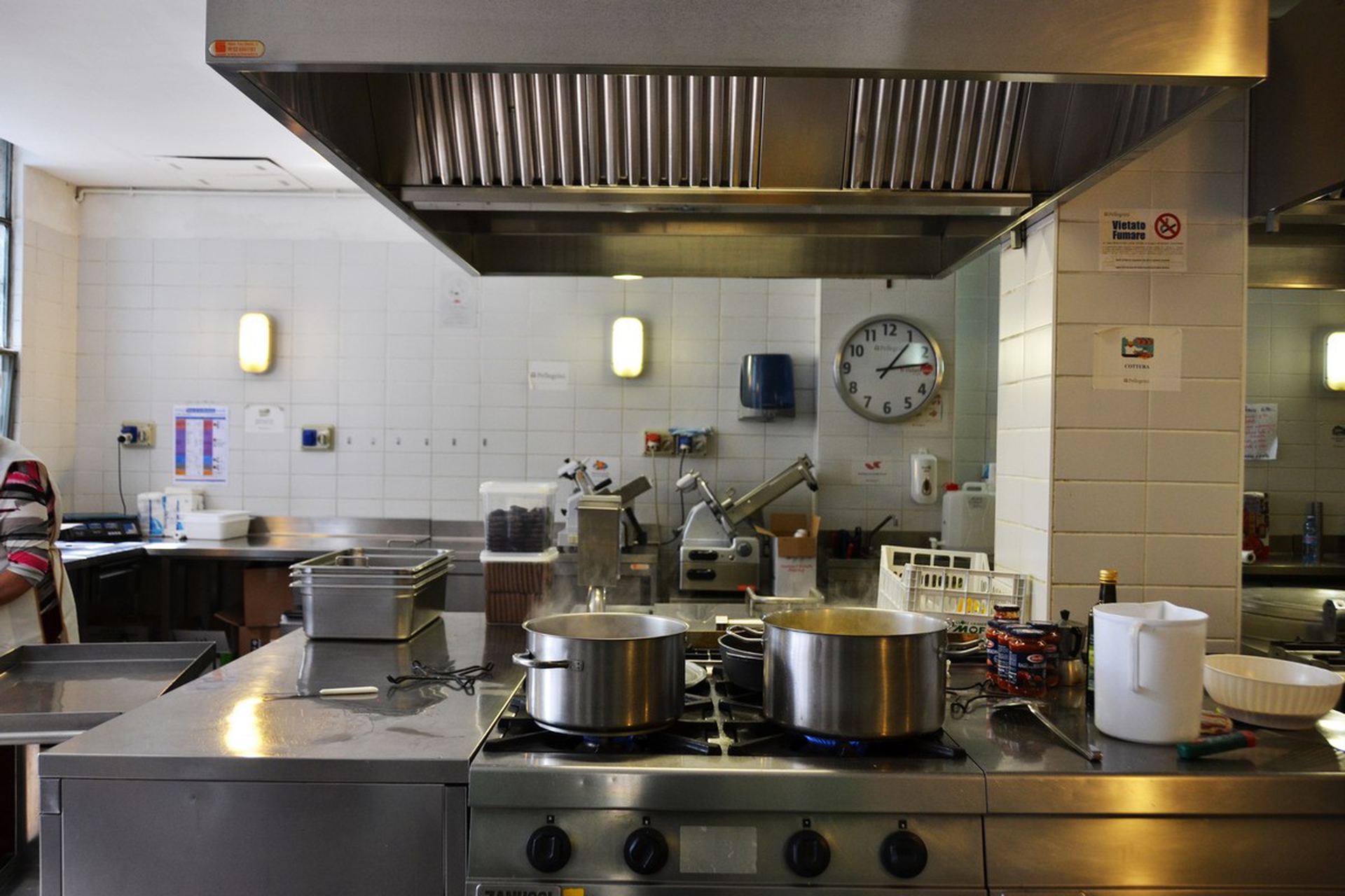 La mensa delle suore francescane di Maria a Milano