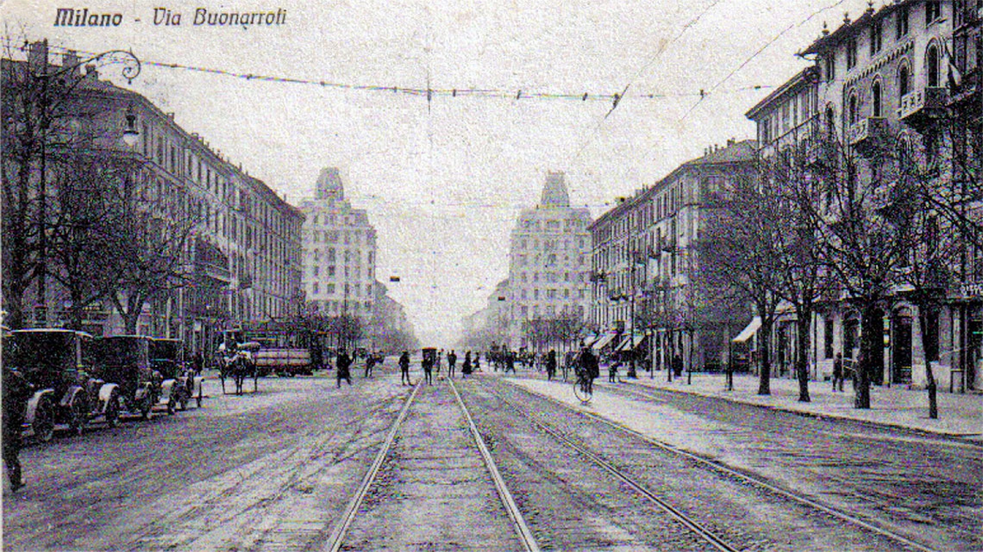 Piazze di Milano con gli alberi