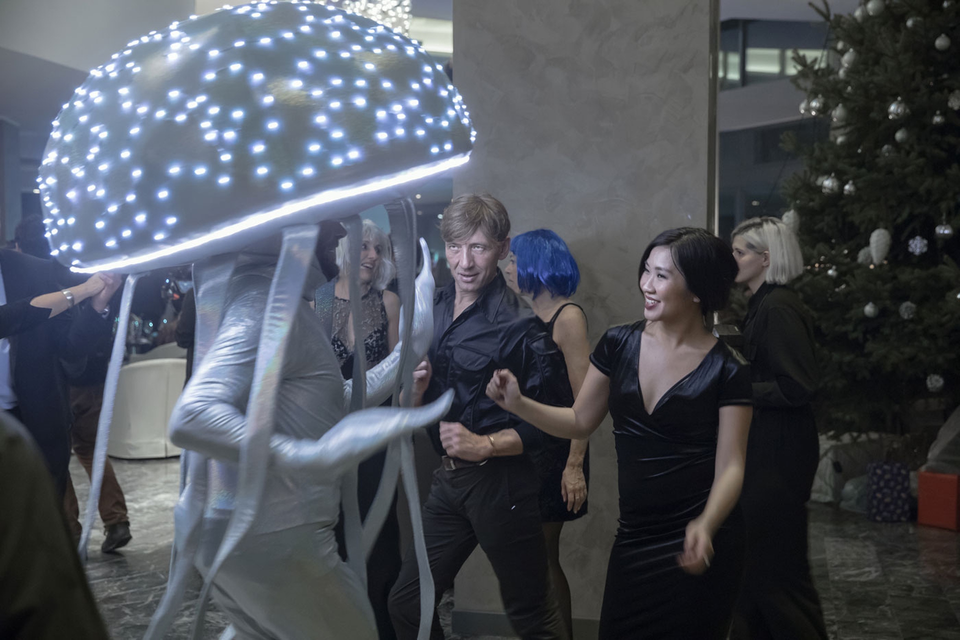 Una scena del film Effetto Domino