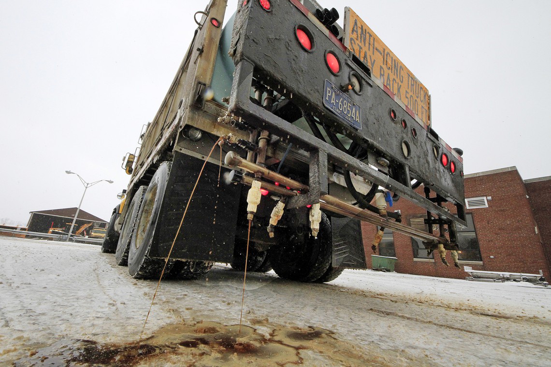 L’asfalto elettrico contrasta ghiaccio e neve, senza danneggiare l’ambiente