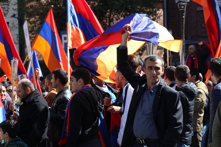 aliyev bruxelles protesta