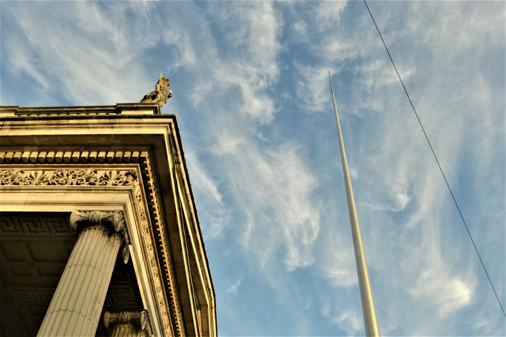 The Spire a Dublino è un punto d'incontro per molti cittadini