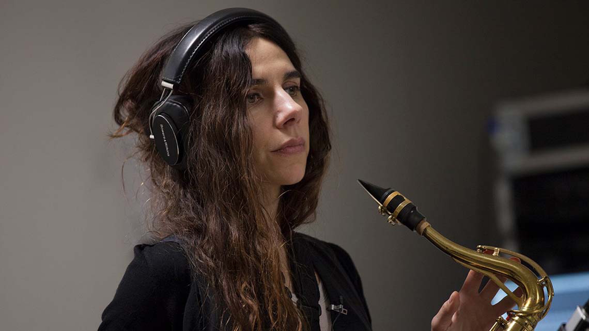 PJ Harvey A Dog Called Money 3