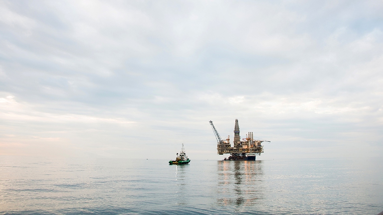 Il rapporto Sporco petrolio di Legambiente denuncia il legame tra petrolio e malaffare