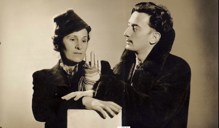 Salvador Dalì con la moglie Gala