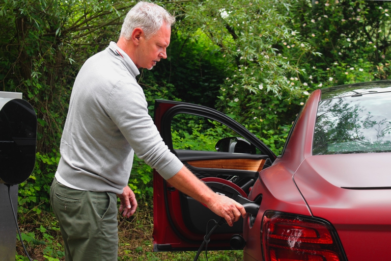 Bentley, auto, ibrida, test drive