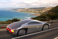 Immortus, l’auto solare che non ha bisogno di fare il pieno