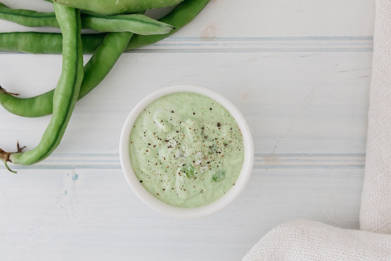 Crema di fave e formaggio di capra