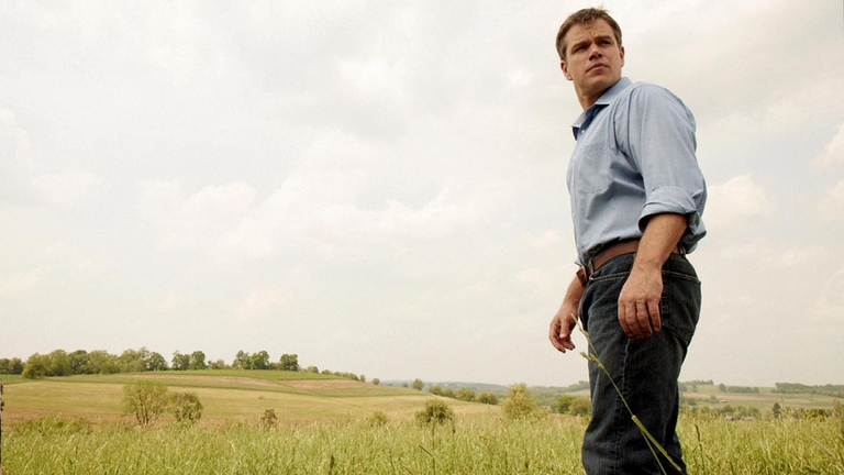 Alle lobby Usa degli idrocarburi il film non è proprio piaciuto. E non si sono limitati a dirlo in recensioni su riviste di settore, ma stanno conducendo un vero e proprio boicottaggio del film, con spot e documentari usciti in tempo lampo e volantinaggi davanti ai cinema, Sono arrivati a dire che alle spalle di Damon, Krasinski e Van Sant ci sarebbero gli emiri arabi, preoccupati di disturbare gli affari della concorrenza statunitense.