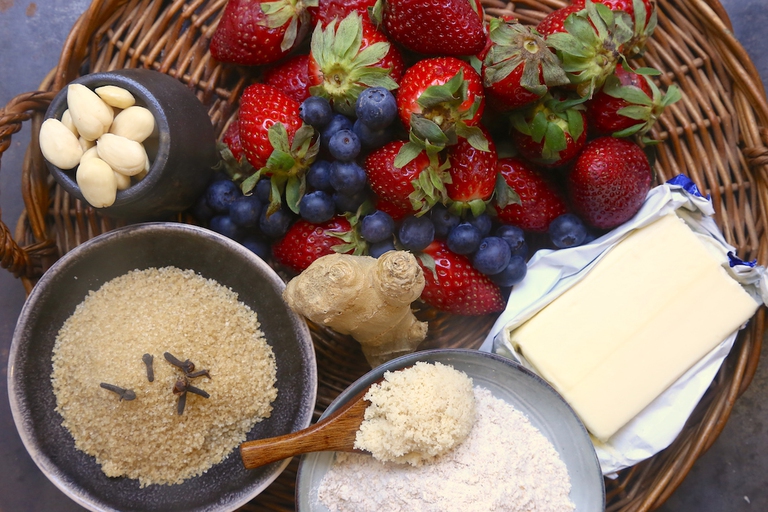 Crumble speziato di fragole