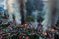 Il regime militare del Myanmar ha bombardato un villaggio causando 100 morti