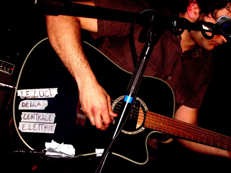 Le luci della centrale elettrica Vasco Brondi