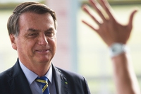 Brasile, il presidente Bolsonaro incarica l’esercito di proteggere l’Amazzonia