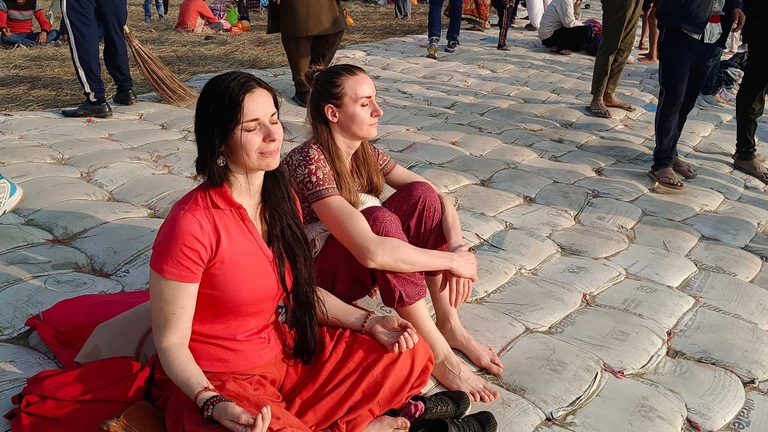 pilgrims meditating 