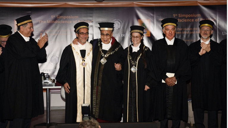 Laurea al Dalai Lama a Pisa