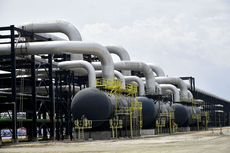 Gambar terkait Tetracore, Dangote Cement boost energy partnership with new mobile refueling units (dari Bing)
