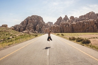 Donne che viaggiano sole, i dati di un trend in aumento anche in Italia