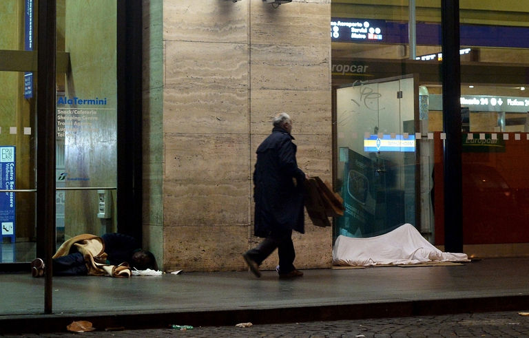 Diseguaglianze povertà