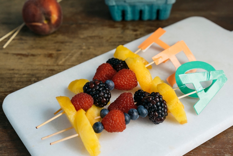 spiedini pesca frutti di bosco