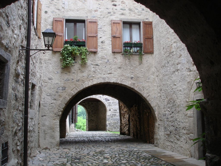 Cornello del Tasso borghi raggiungibili a piedi