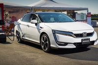 Nuovo record d’autonomia a idrogeno. Honda Clarity sfiora i 600 km reali