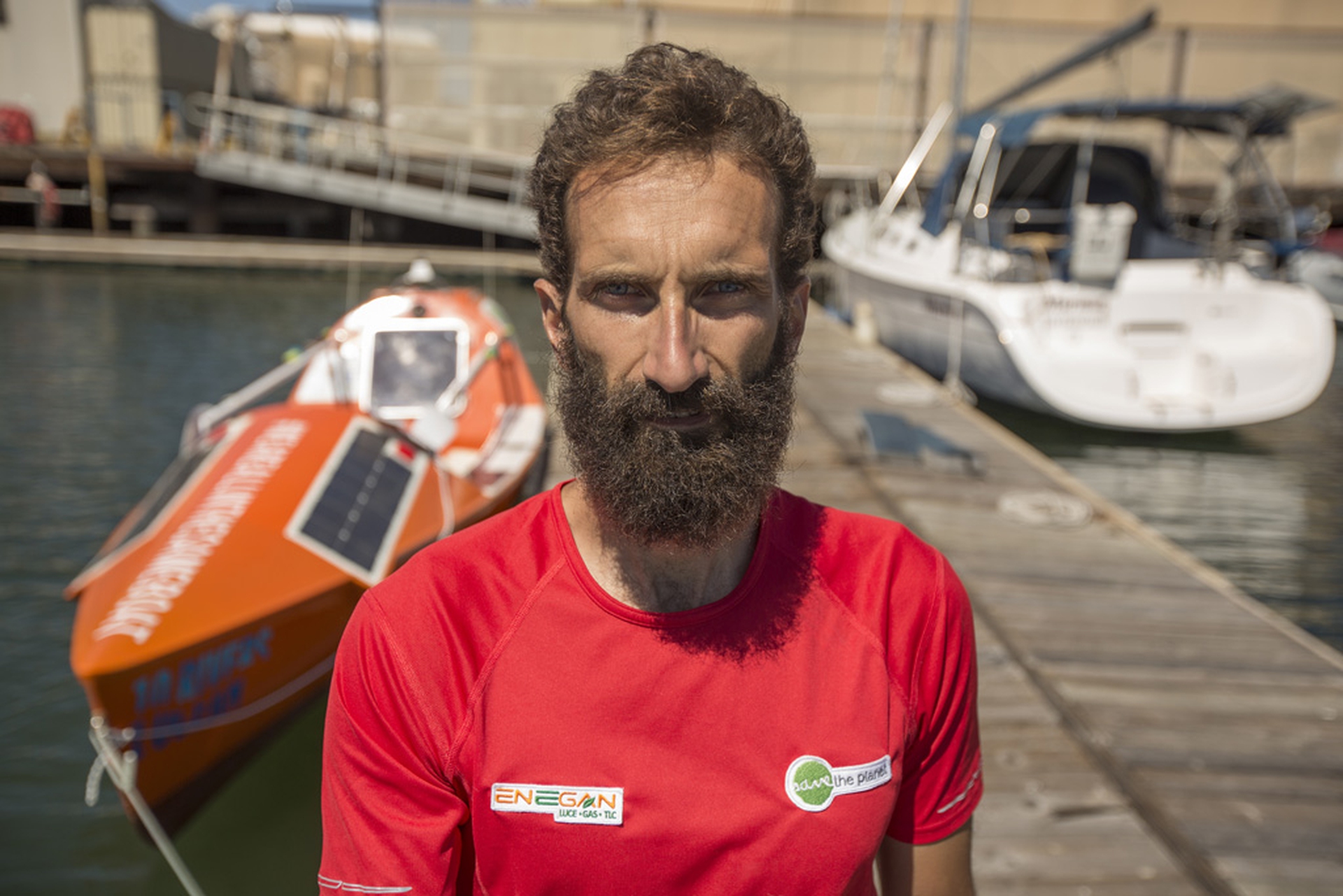 Alex Bellini a remi nel GPGP - 10 rivers 1 ocean_01_08_2019_credit_Alex_Bellini