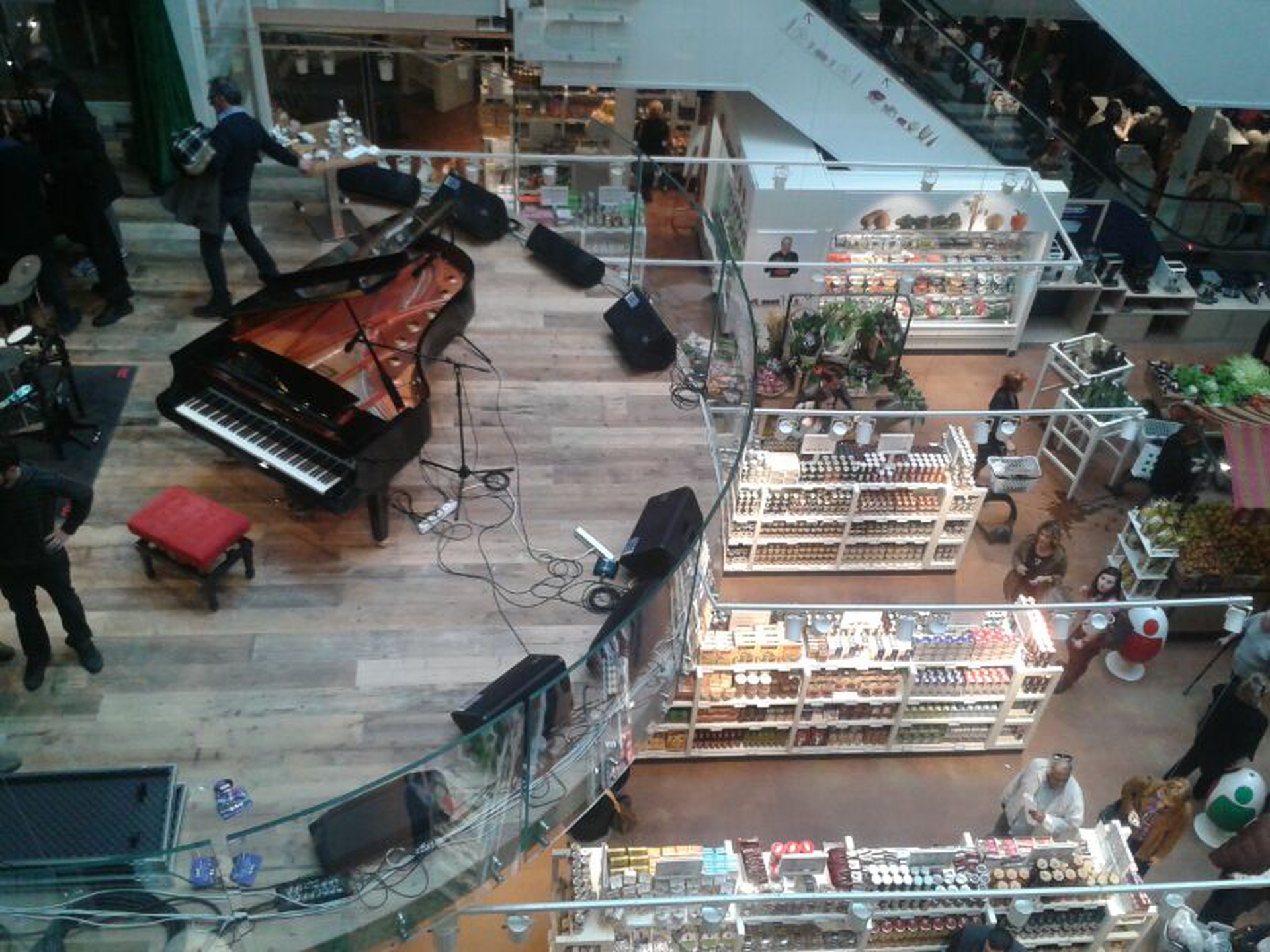 Inaugurato Eataly all’ex Teatro Smeraldo, Milano