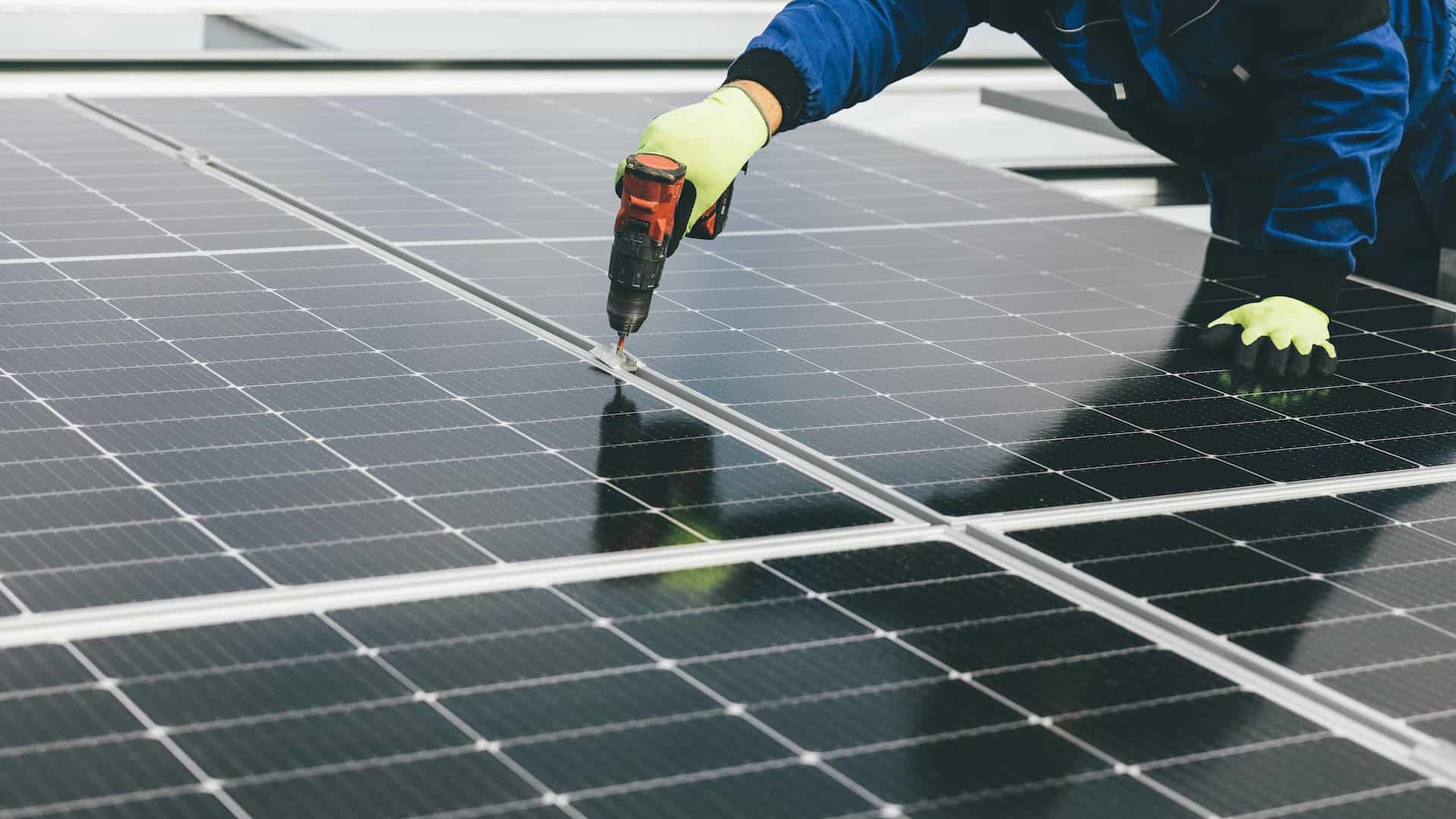 Come si riciclano i pannelli fotovoltaici quando arrivano a fine vita