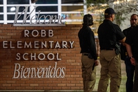 C’è stata una sparatoria in una scuola elementare in Texas
