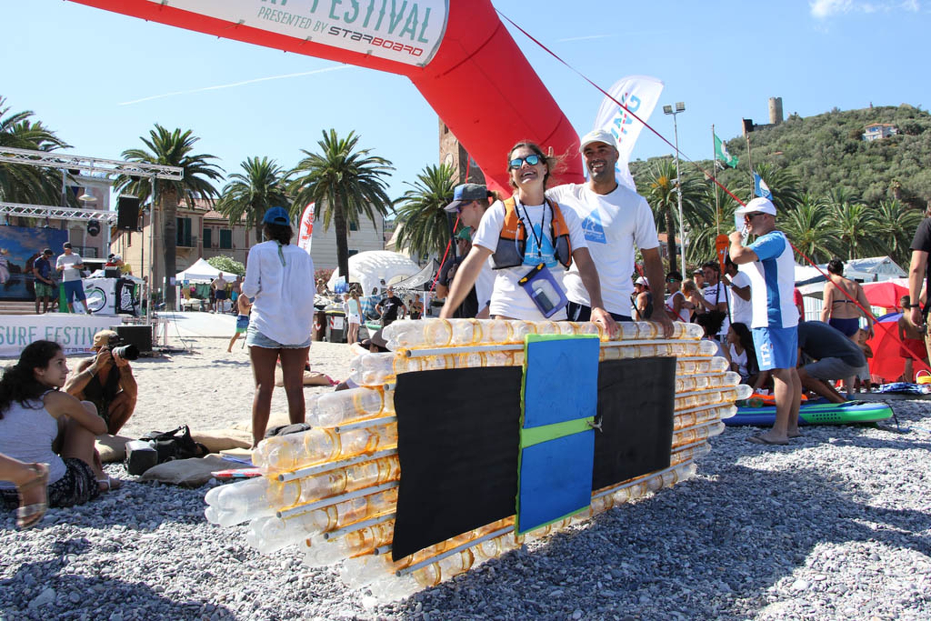 The Whale Company - Questa l unica plastica che vogliamo vedere in mare