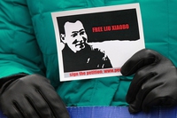 Chi era Liu Xiaobo, il premio Nobel che si è ribellato contro la Cina