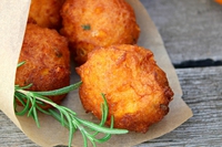 Frittelle di zucca e parmigiano