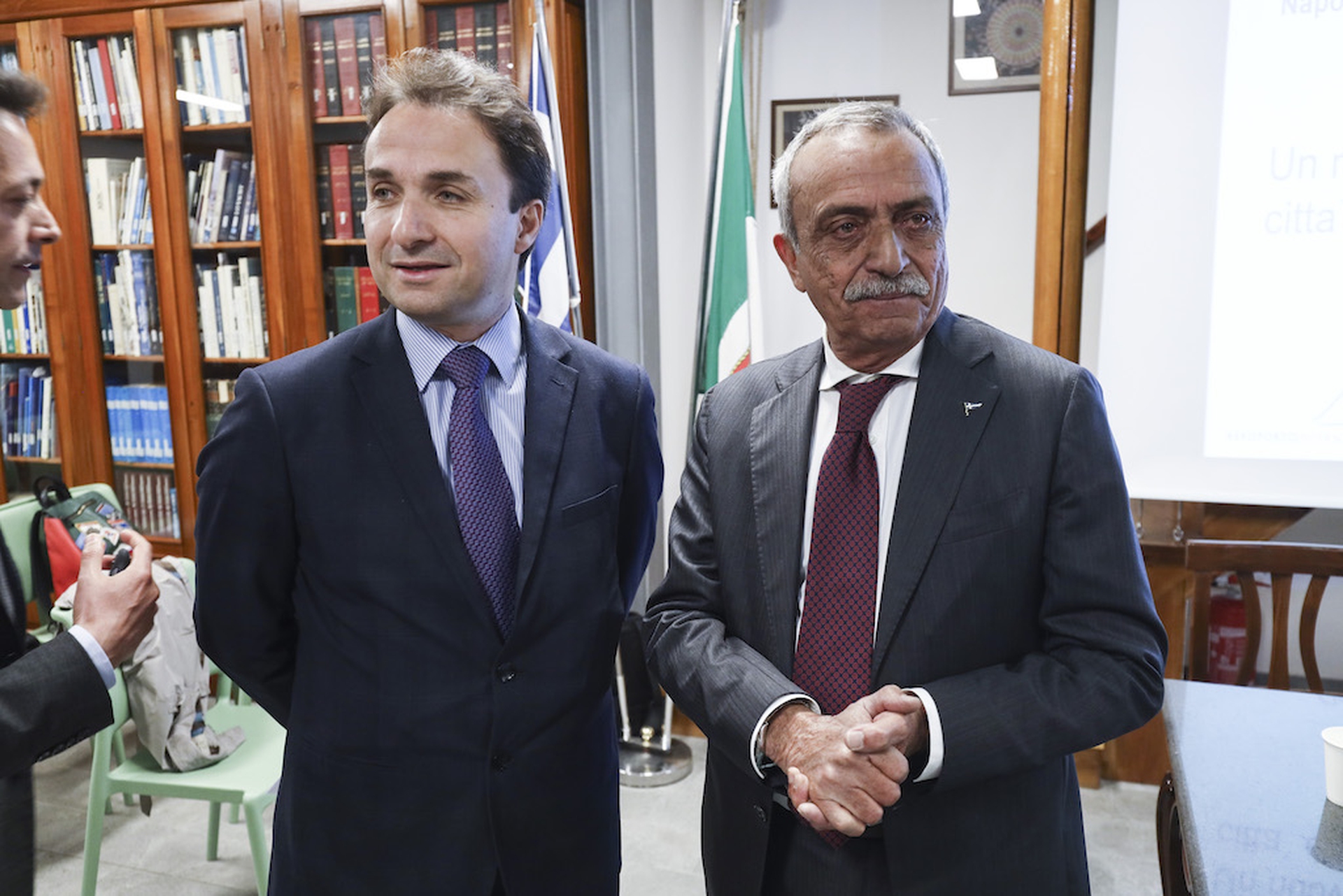 The LifeGate PlasticLess® Seabin arrives in Naples thanks to KLM and Armata di Mare