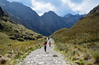Cammini, l’Inca trail al passo con la natura e la storia